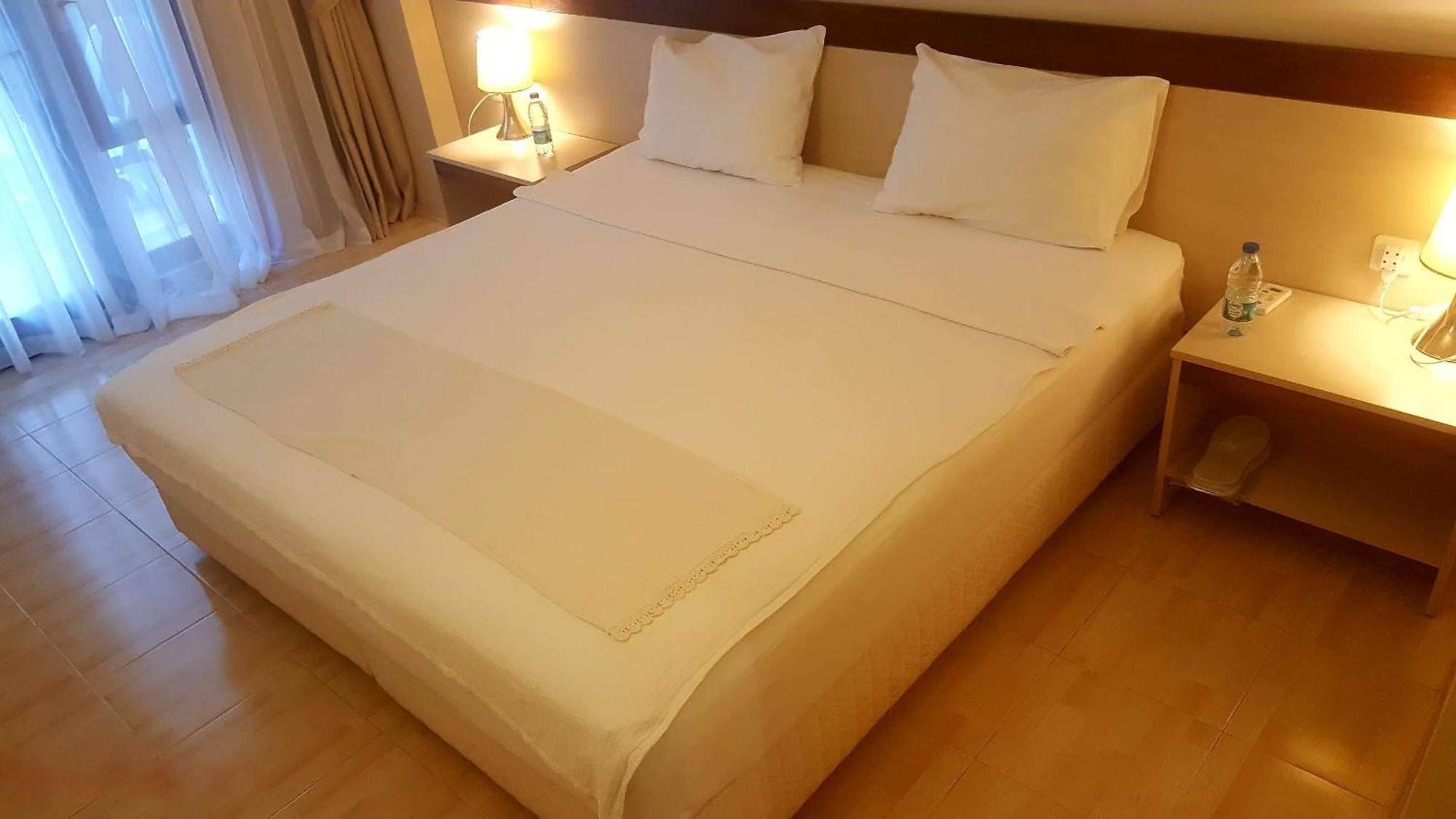 Atlas Apart Hotel Çeşme Eksteriør bilde